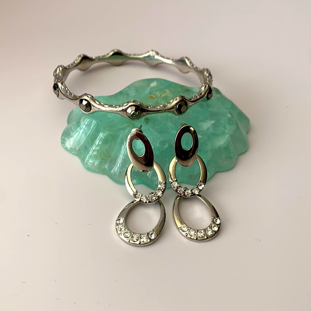 🌸Silver Earrings and Bracelet🌸